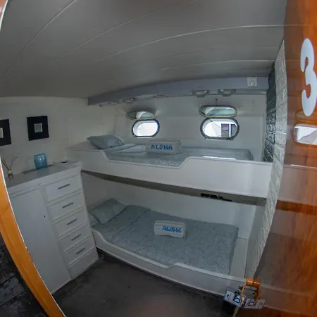 Aloha Boat Ботель *