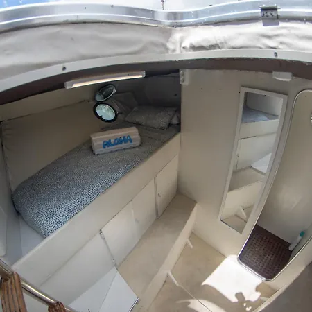 Botel Aloha Boat Barcelona