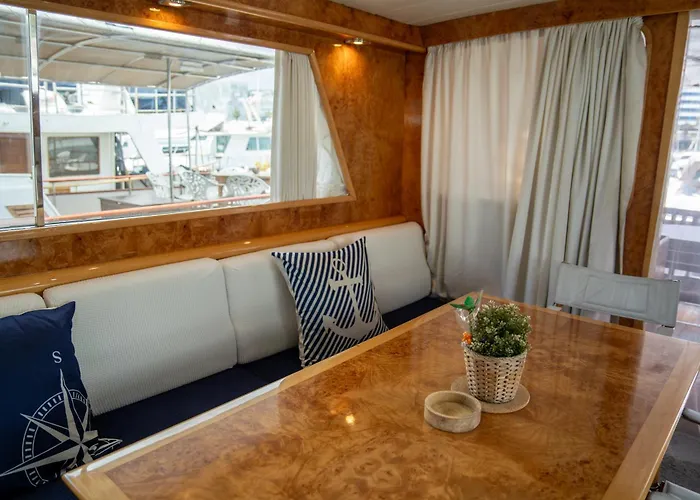 Aloha Boat Barcelona